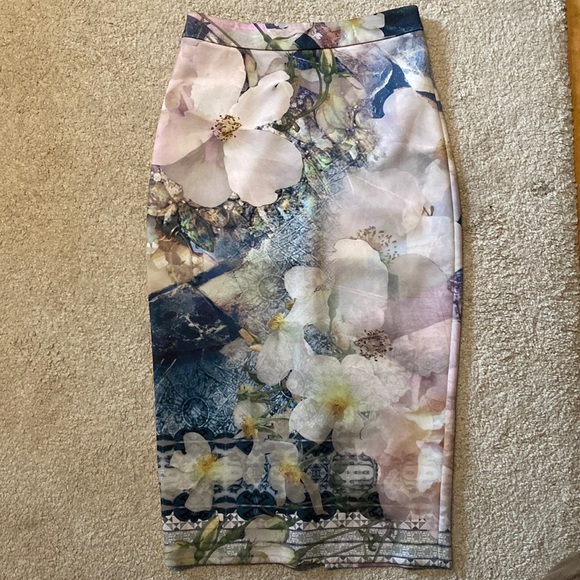 SINDA Ted Baker Floral Midi Neoprene Skirt - Picture 1 of 6